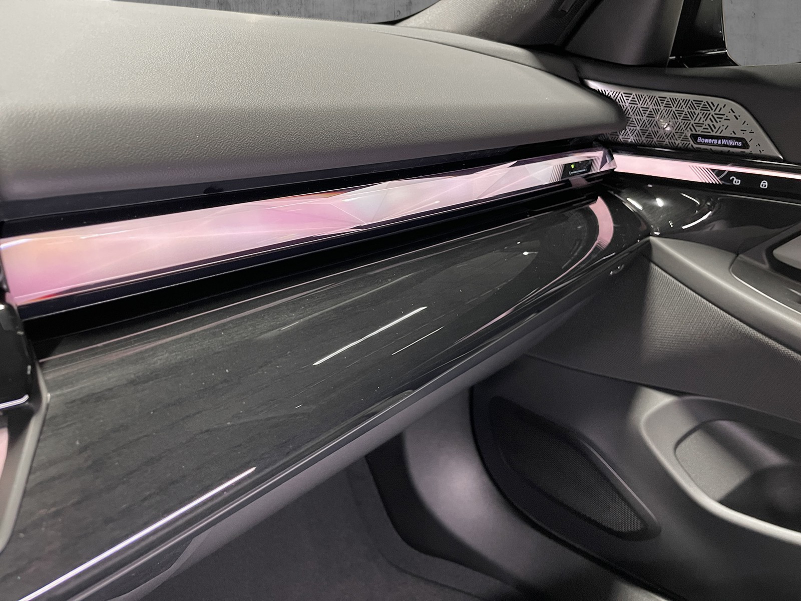 BMW i5 M60