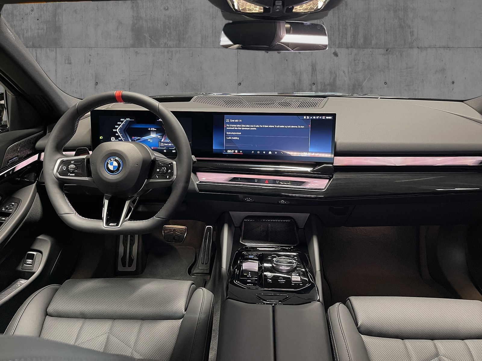 BMW i5 M60