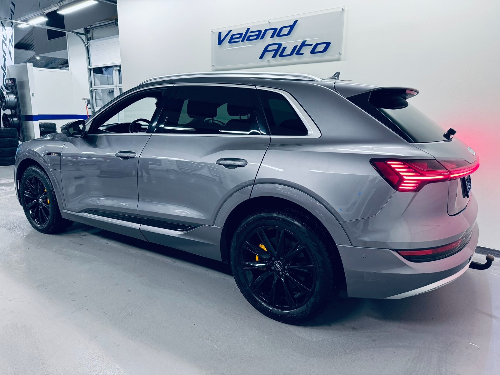 Audi e-tron