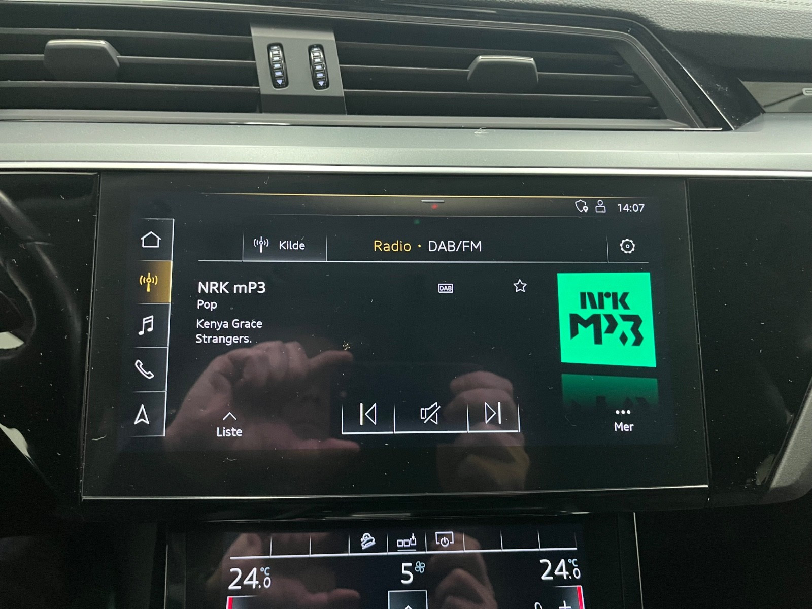 Audi e-tron