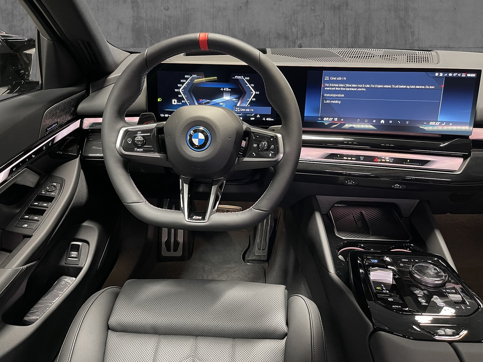 BMW i5 M60