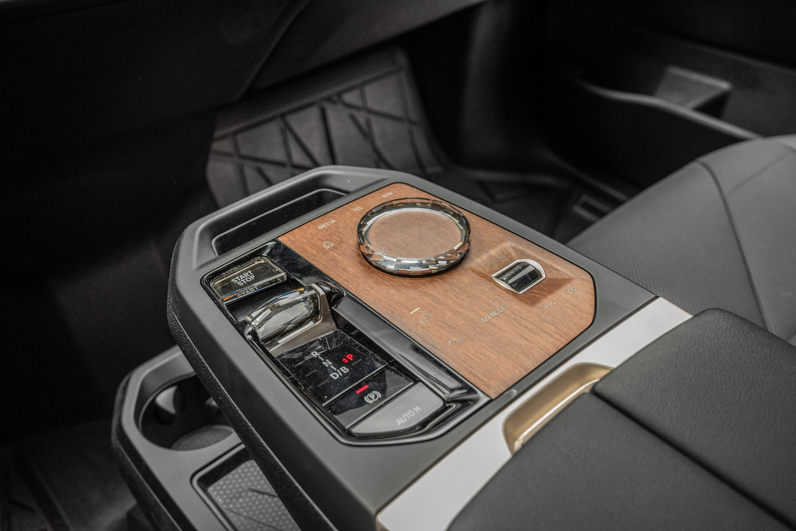 BMW iX xDrive 40