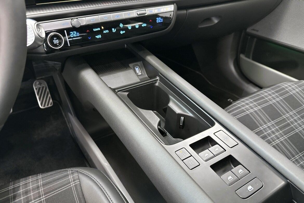 Hyundai Ioniq 6