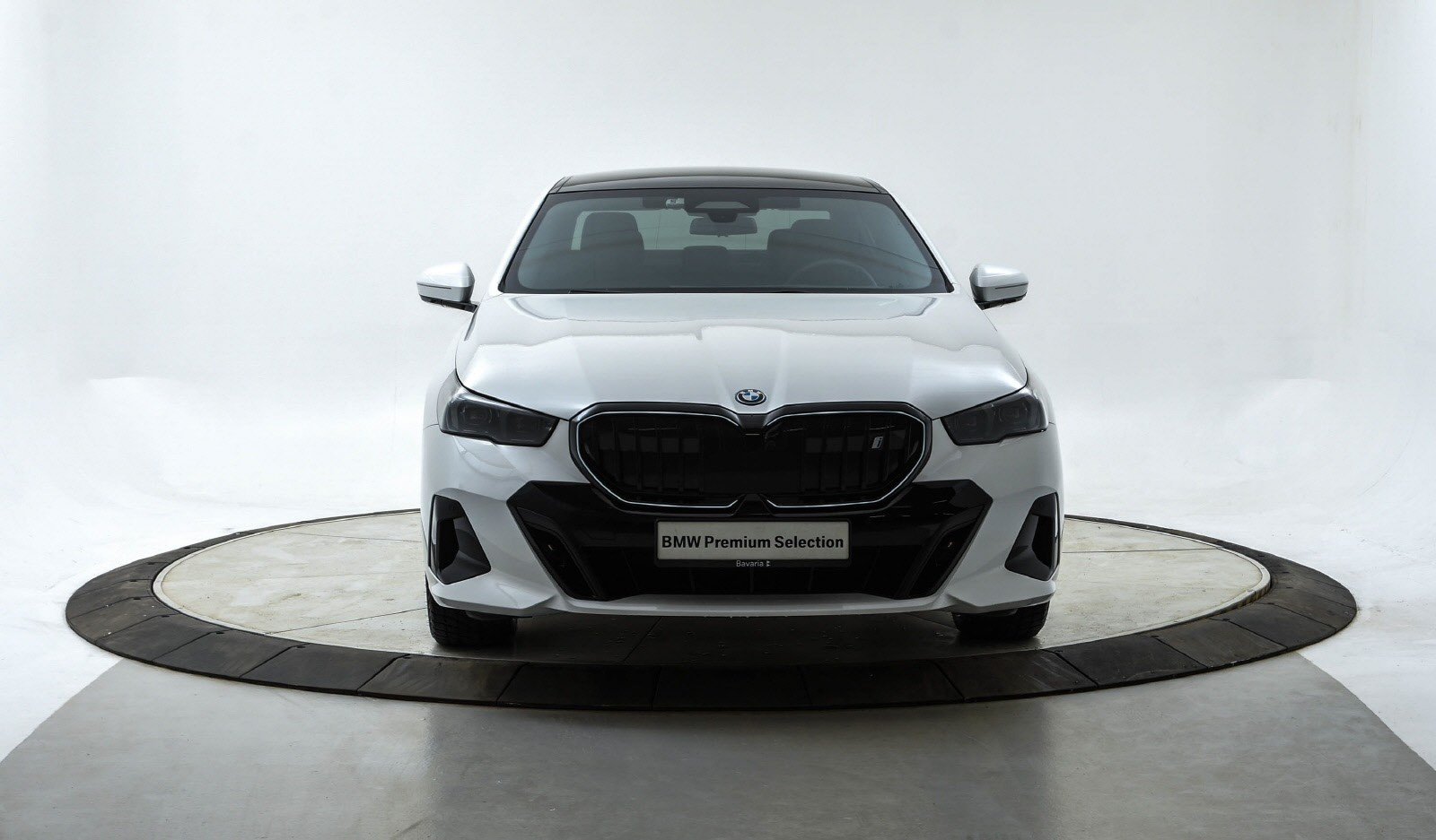 BMW i5