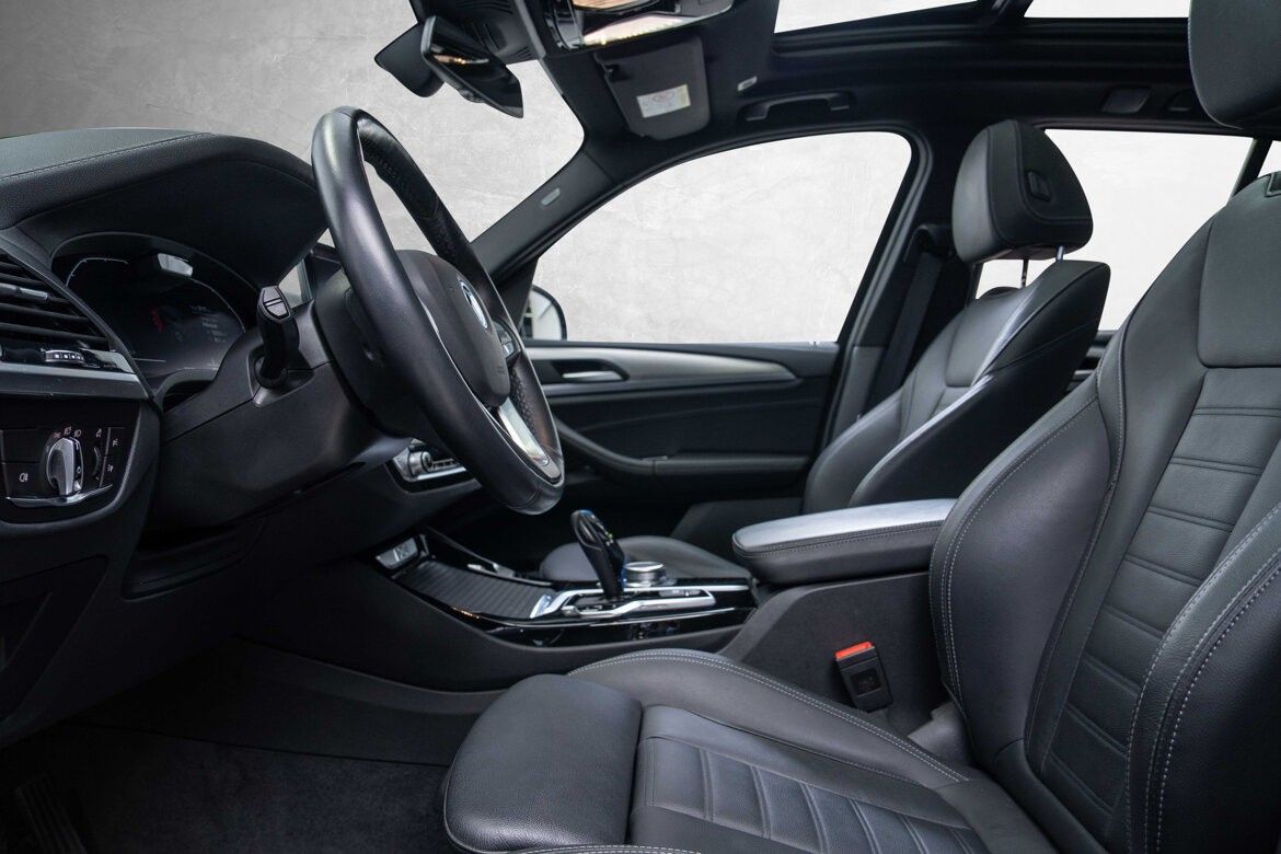 BMW iX3