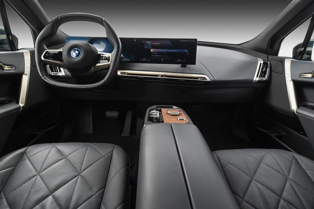 BMW iX xDrive 50