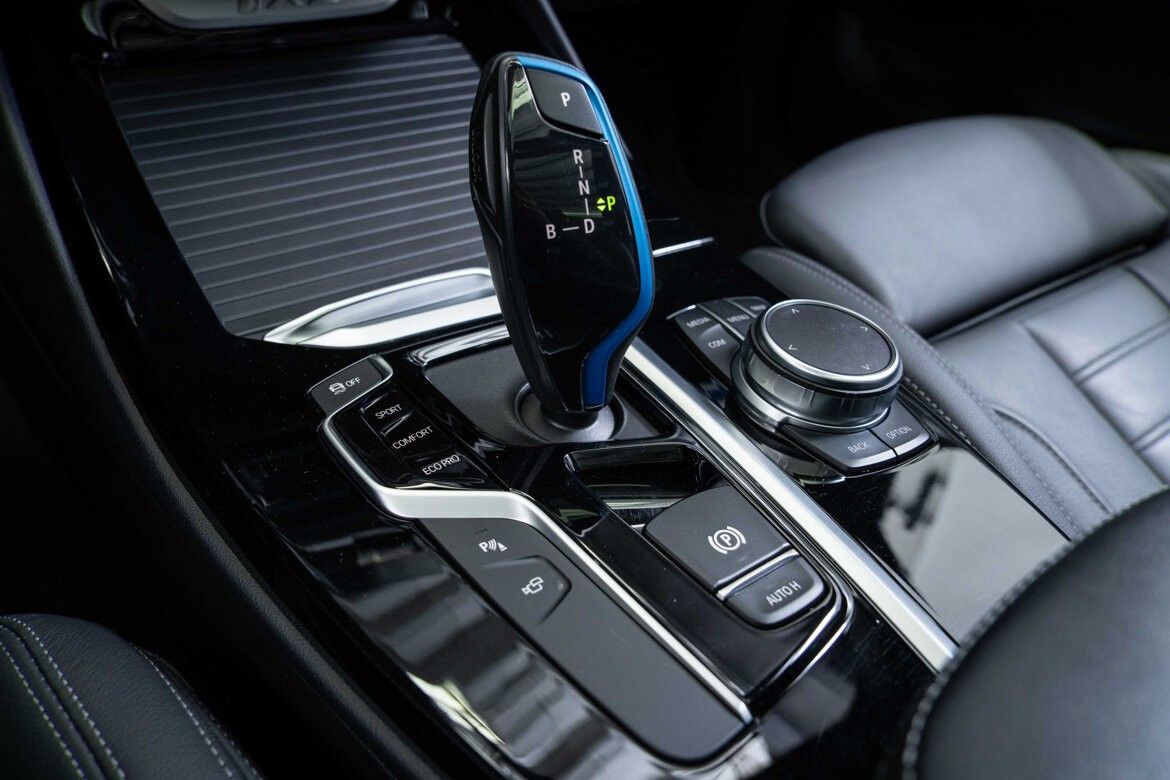 BMW iX3