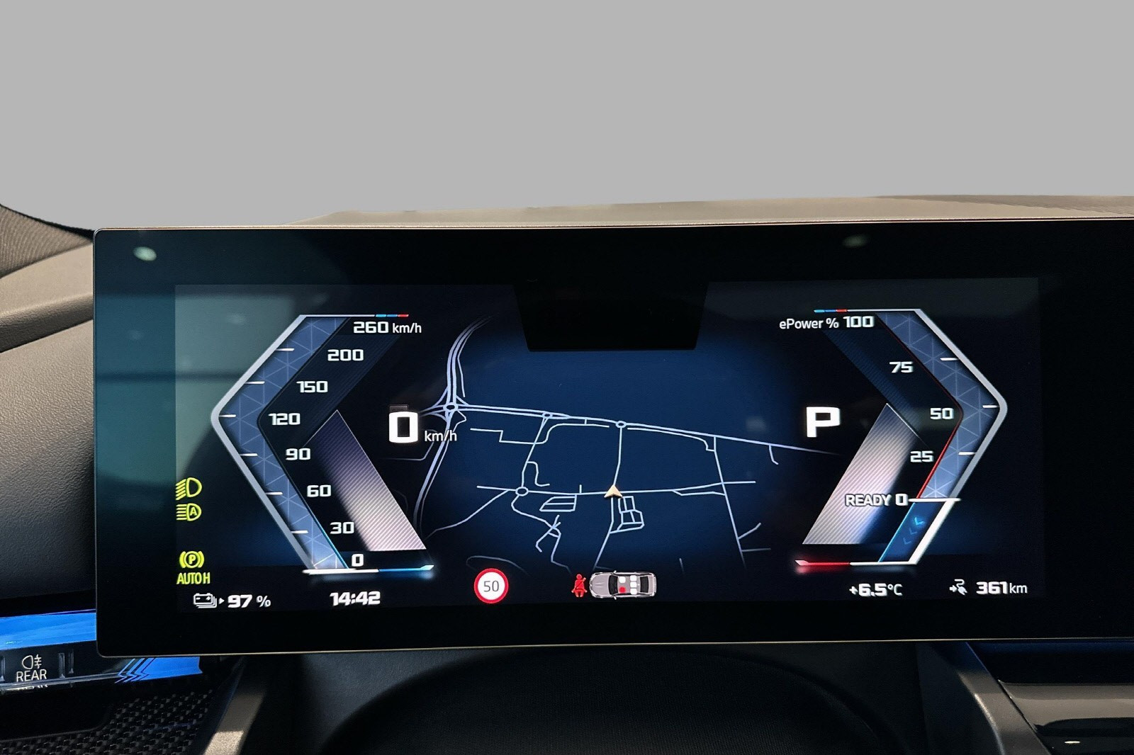 BMW i5 M60