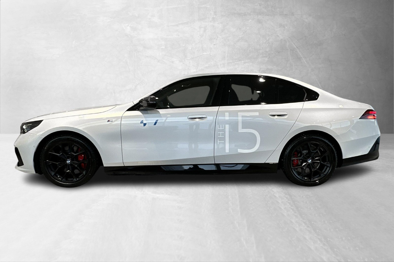 BMW i5 M60