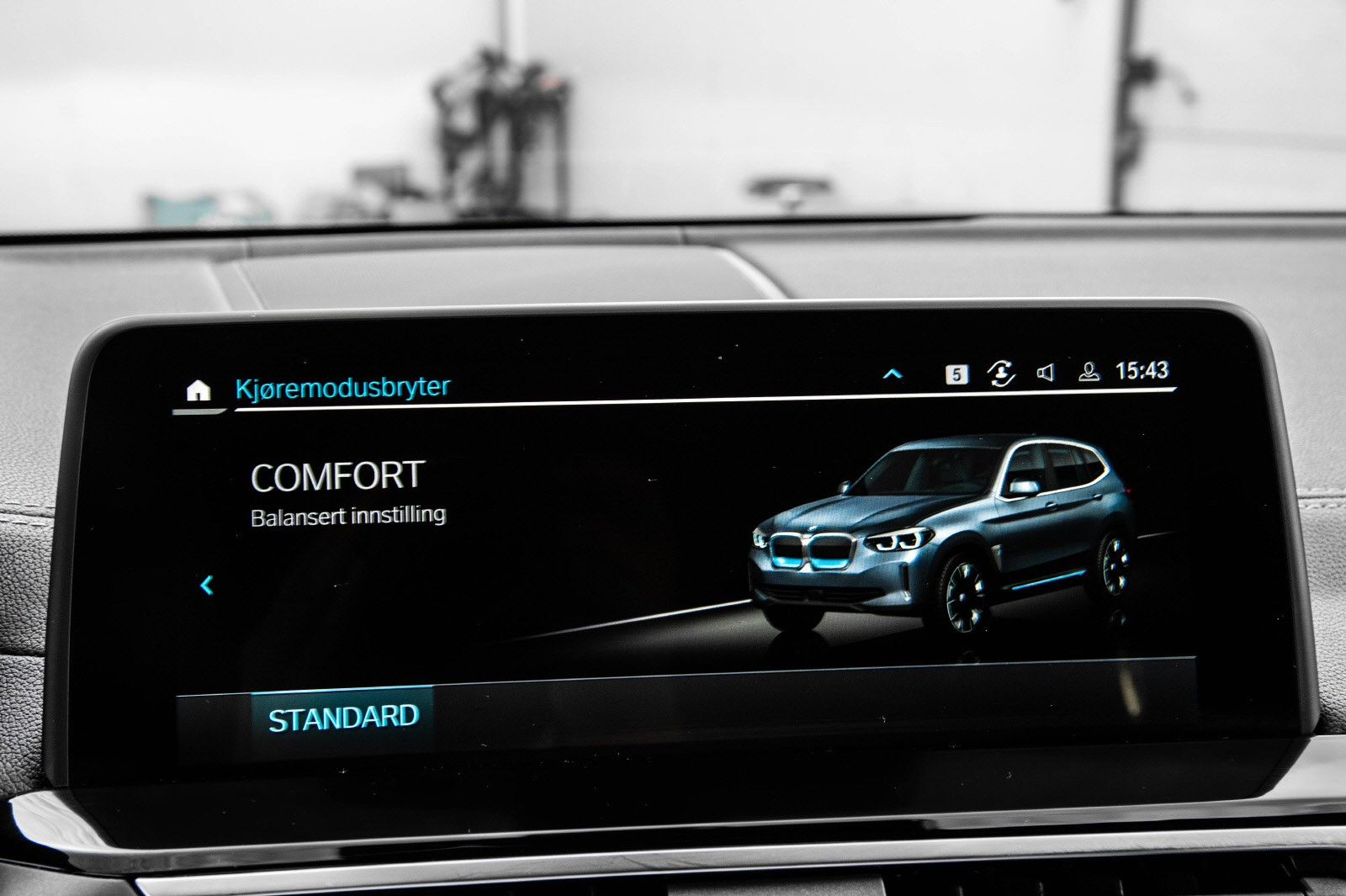 BMW iX3