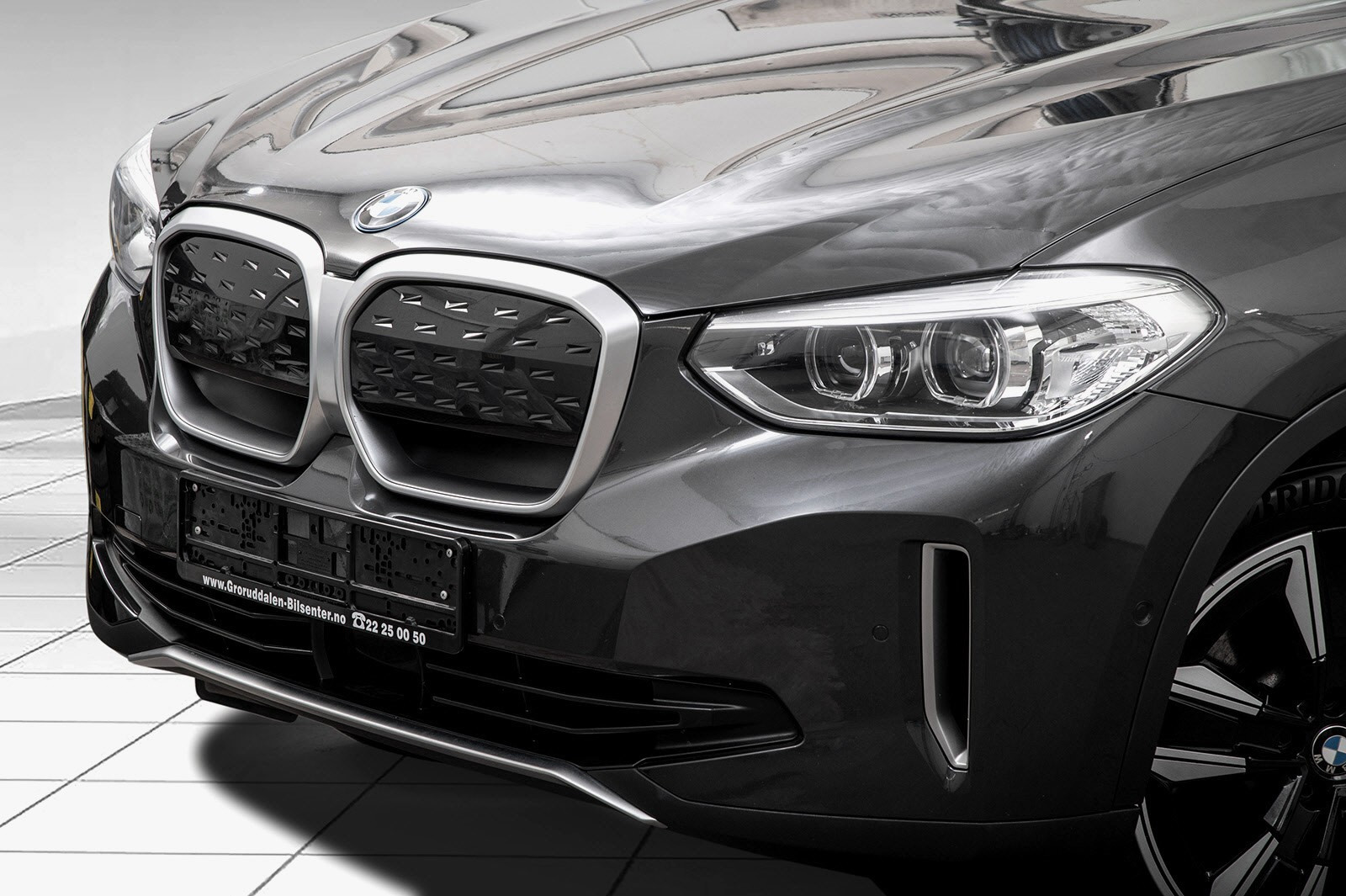 BMW iX3