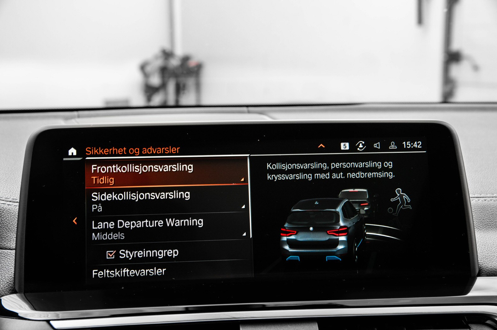 BMW iX3