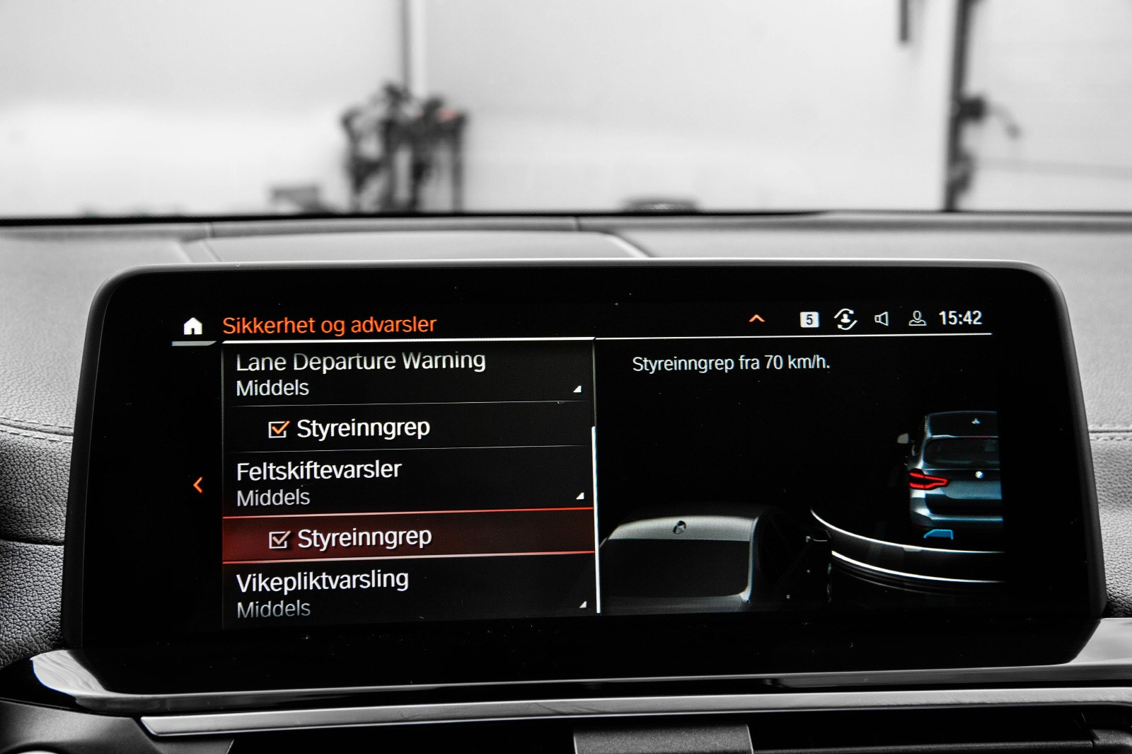 BMW iX3