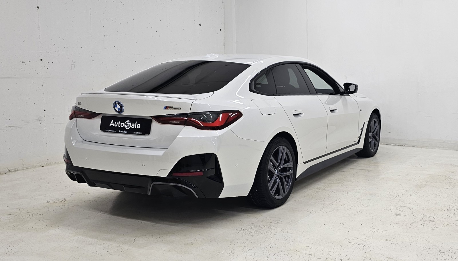 BMW i4 M50