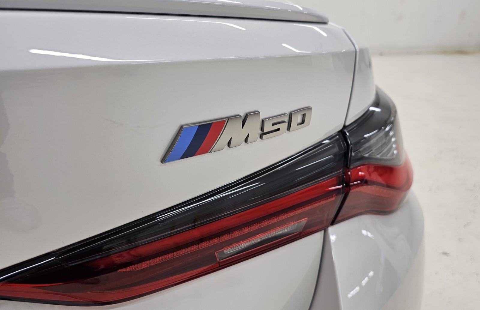 BMW i4 M50