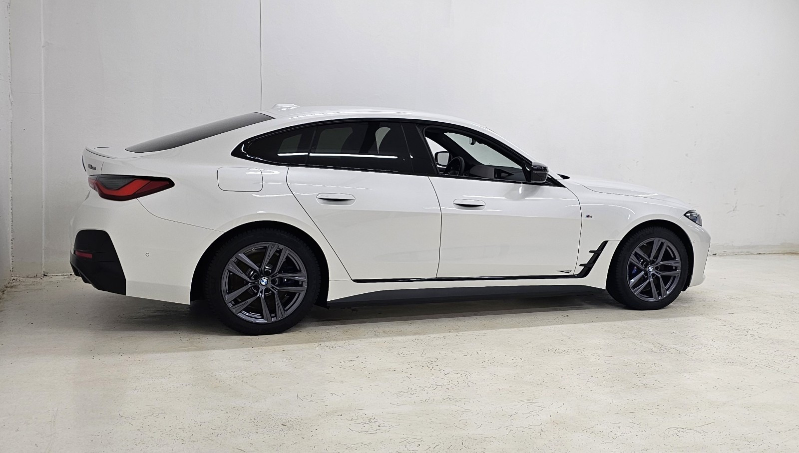 BMW i4 M50