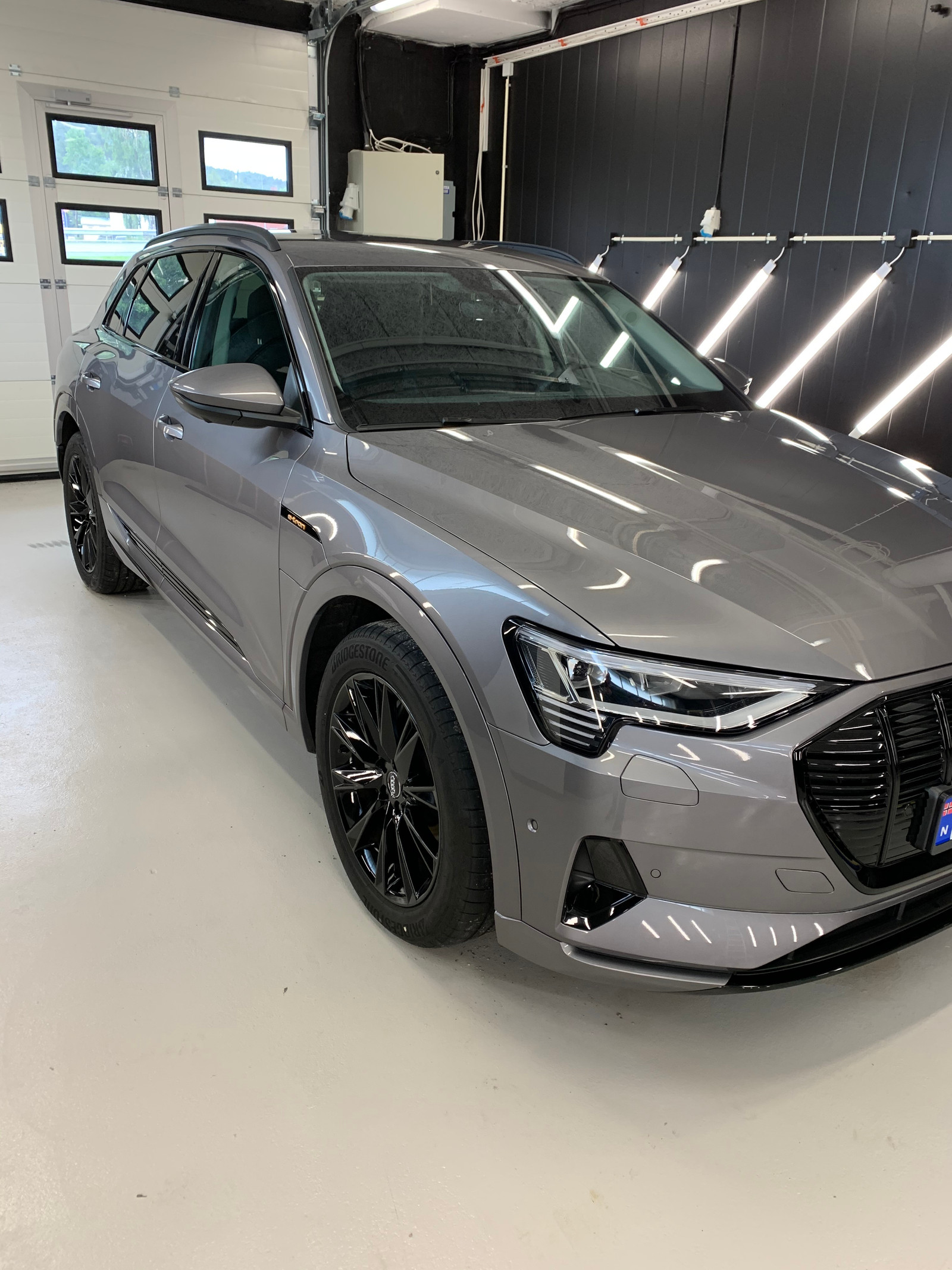 Audi e-tron