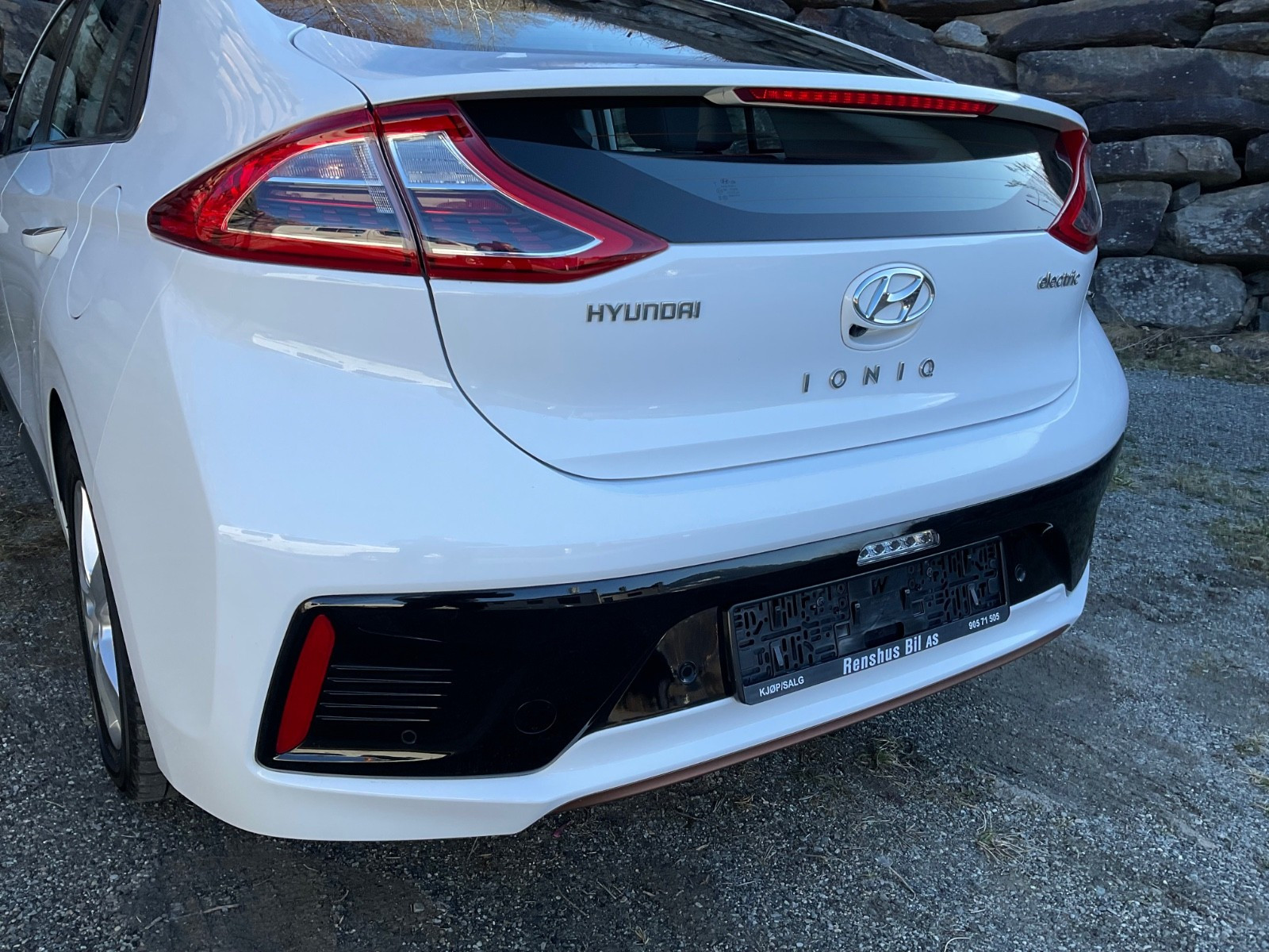 Hyundai IONIQ