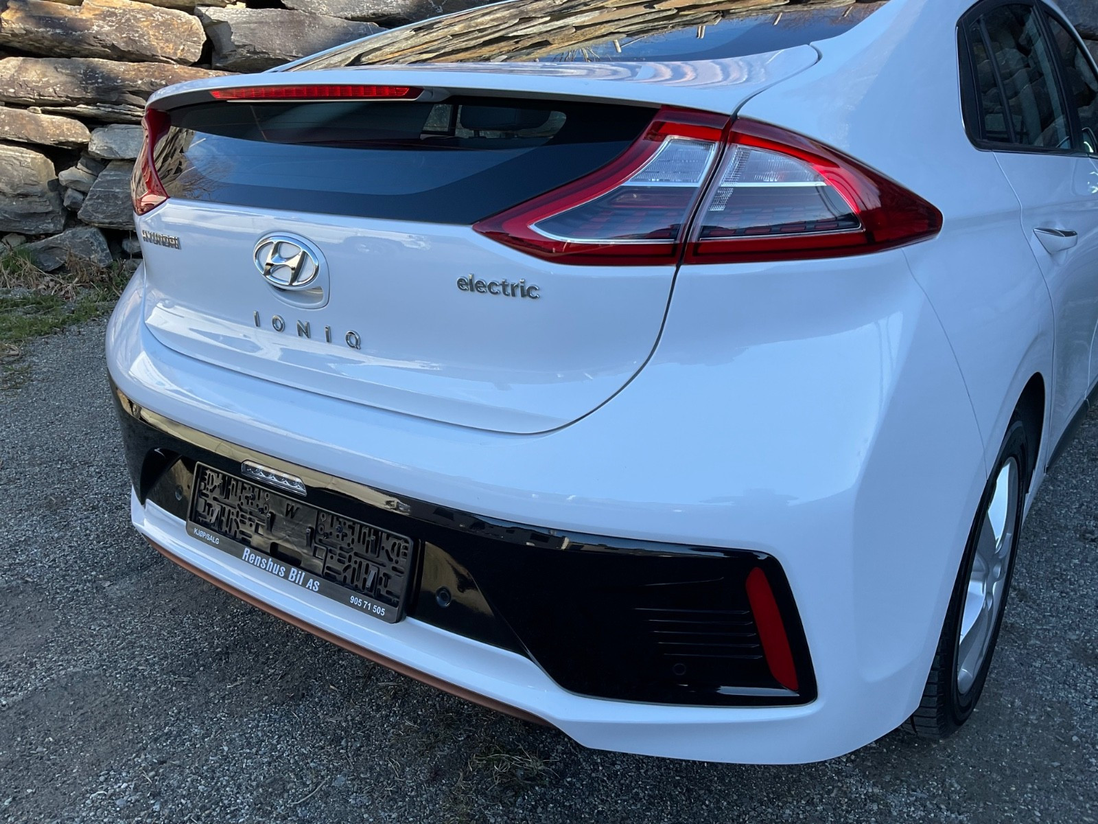 Hyundai IONIQ