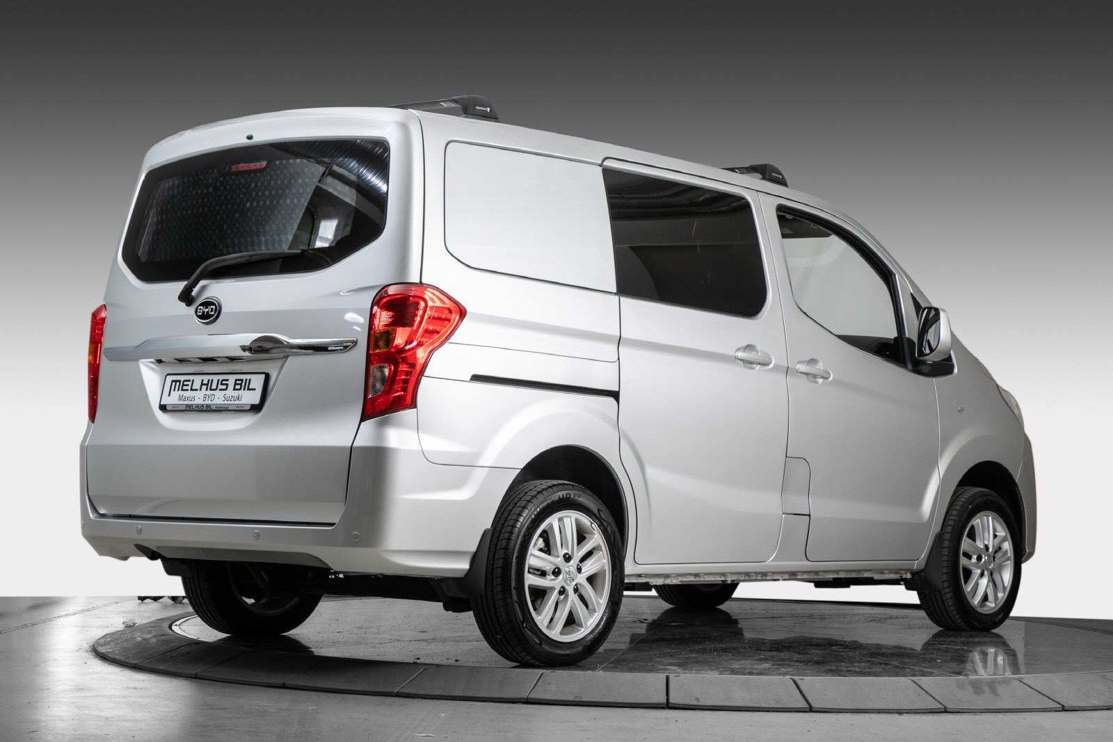 BYD T3