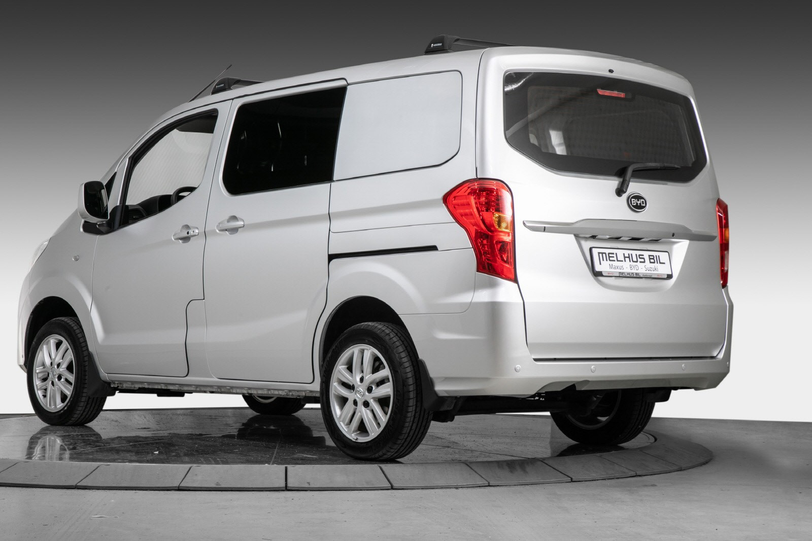 BYD T3