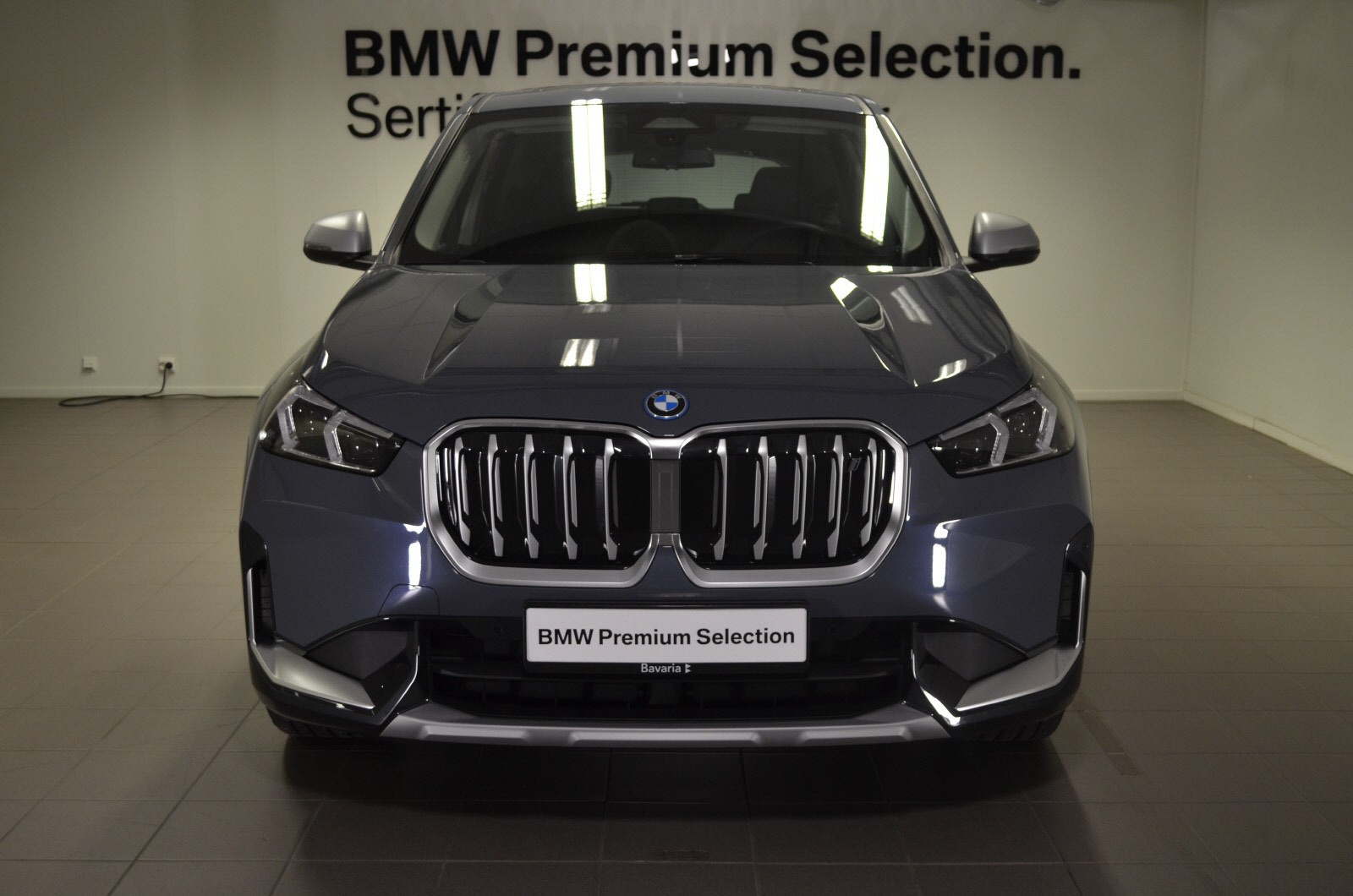 BMW iX1