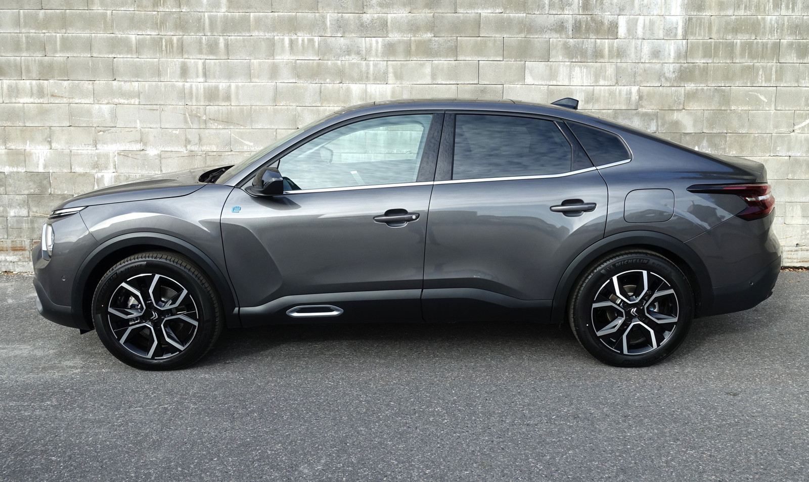 Citroen E-C4 X