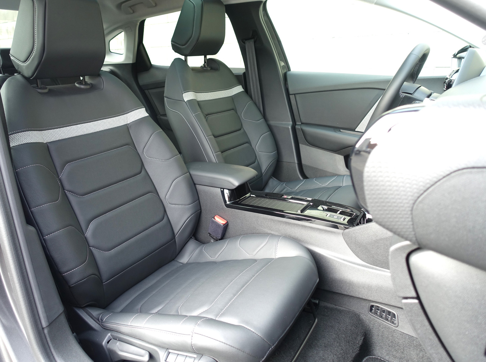 Citroen E-C4 X