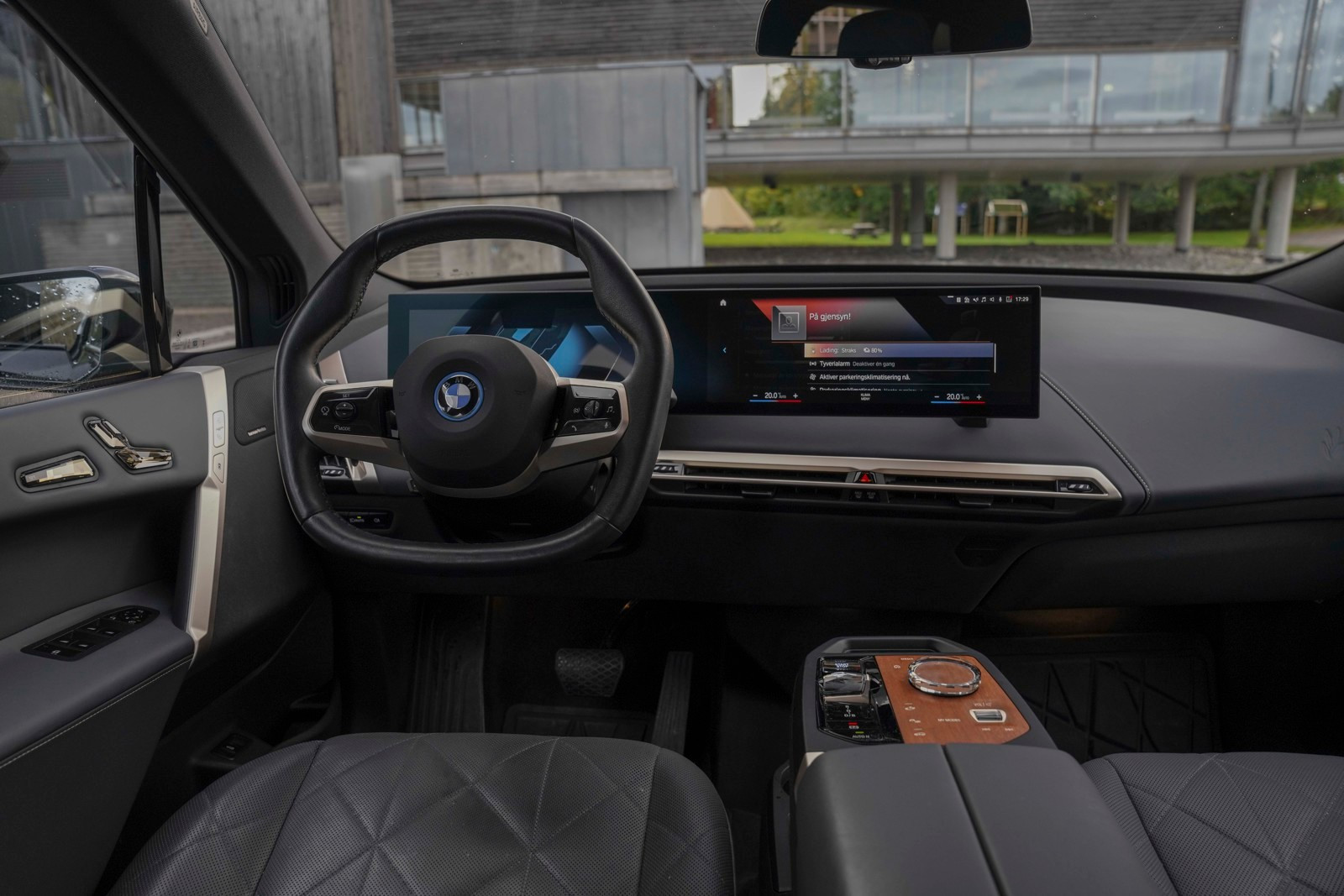 BMW iX xDrive 50