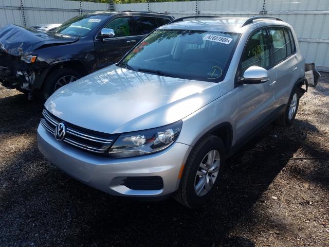 Volkswagen Tiguan S 2016