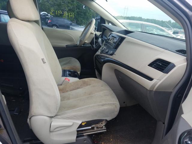 Toyota Sienna 2011