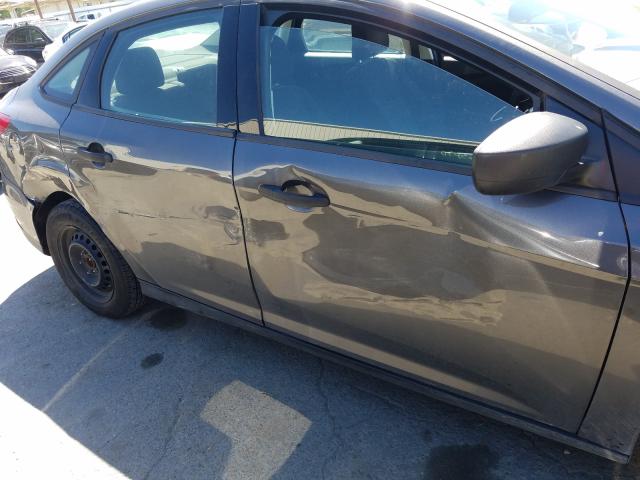 Ford Focus S 2016