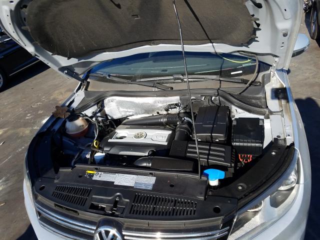 Volkswagen Tiguan S 2016