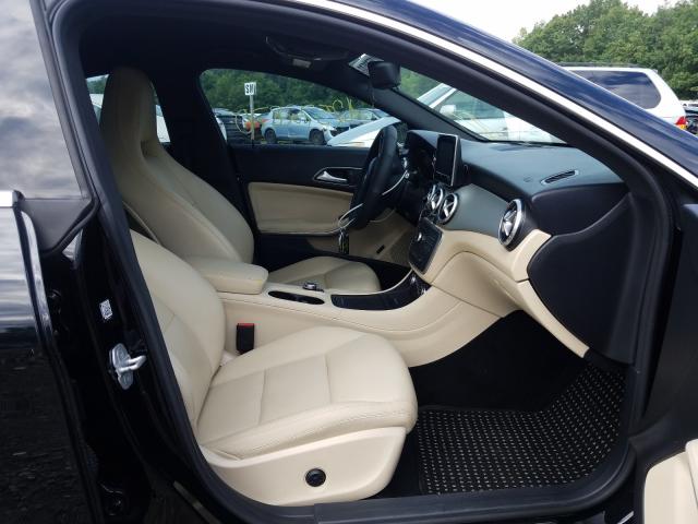 Mercedes-Benz CLA 250 4M 2015