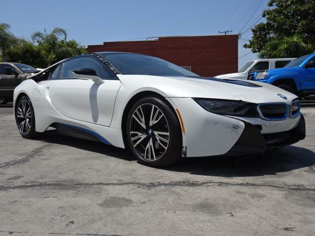 BMW I8 2017