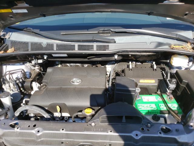Toyota Sienna XLE 2014