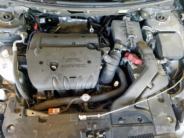 Mitsubishi Lancer ES 2015