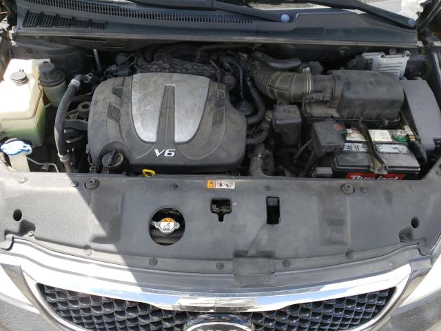KIA Sedona LX 2014