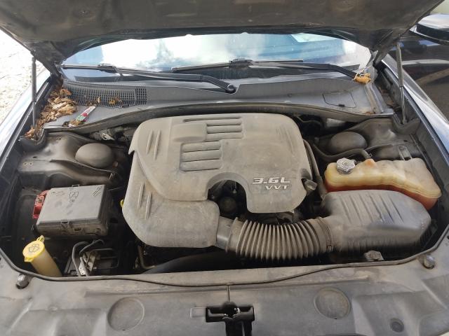 Dodge Charger SE 2012