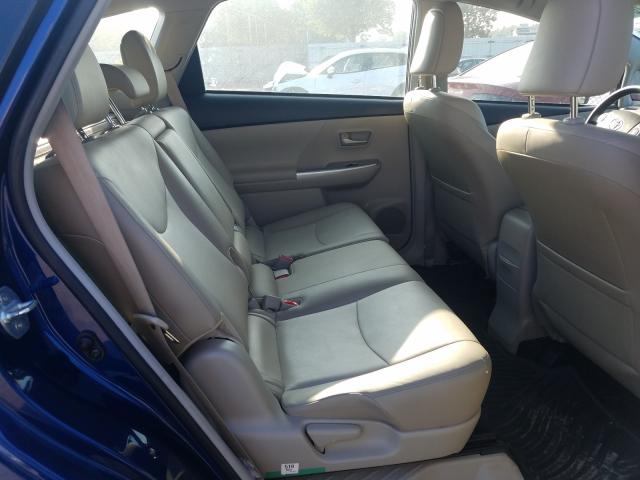 Toyota Prius V 2013