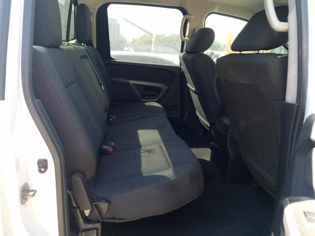 Nissan Titan S 2015