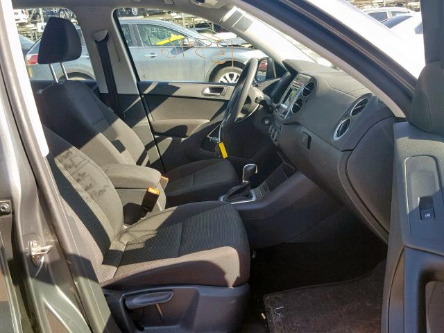 Volkswagen Tiguan S 2017