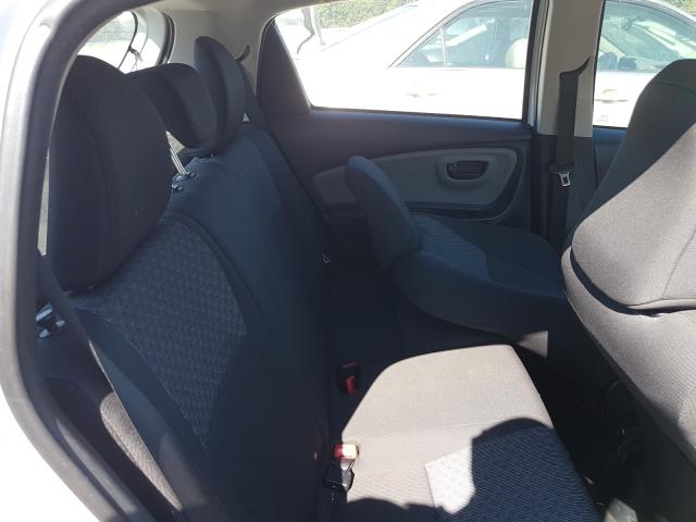 Toyota Yaris 2015