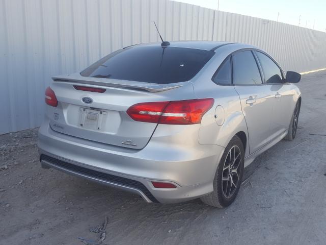 Ford Focus SE 2015
