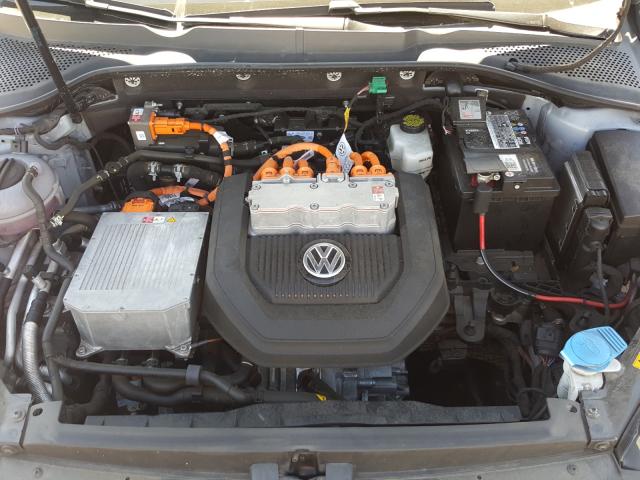 Volkswagen E-GOLF SEL 2016
