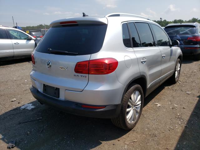 Volkswagen Tiguan S 2012
