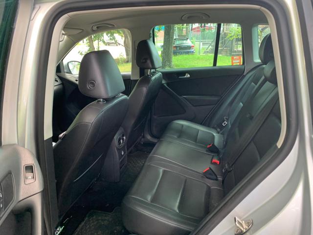 Volkswagen Tiguan S 2012