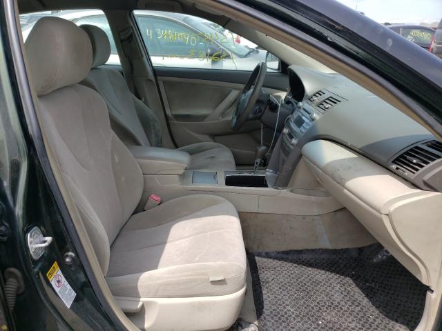 Toyota Camry Hybrid 2011