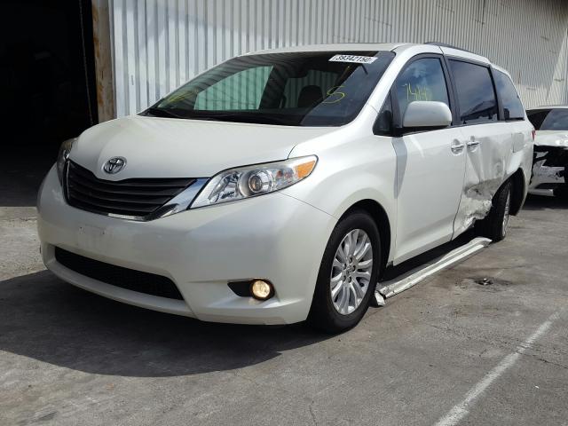 Toyota Sienna XLE 2015
