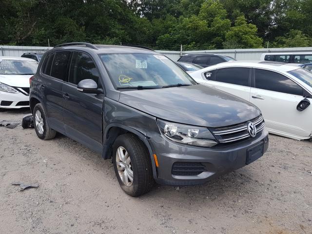 Volkswagen Tiguan S 2017